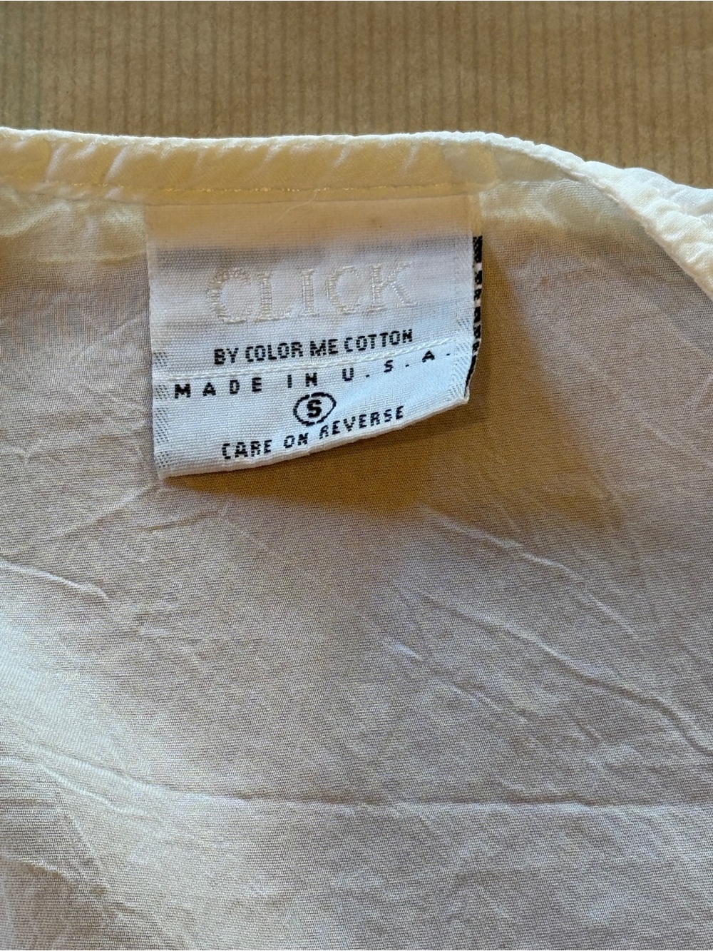 Women's Cream Button-Front High-Low Blouse - Picture 6 of 9